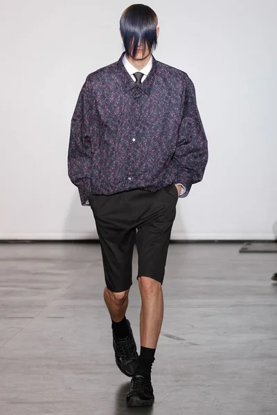 Look 24